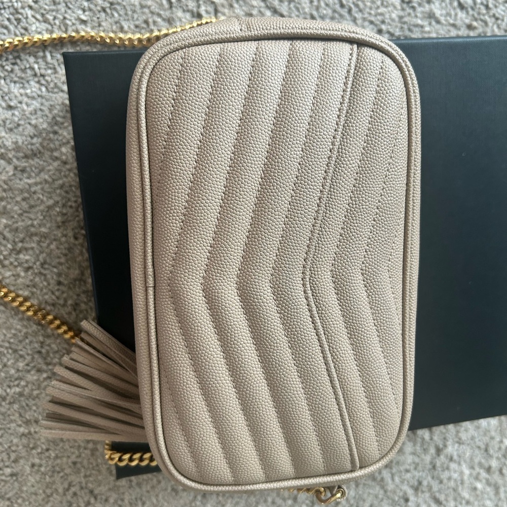 Yves Saint Laurent Mini Lou Camera Beige Quilted Crossbody Bag - Picture 5 of 8